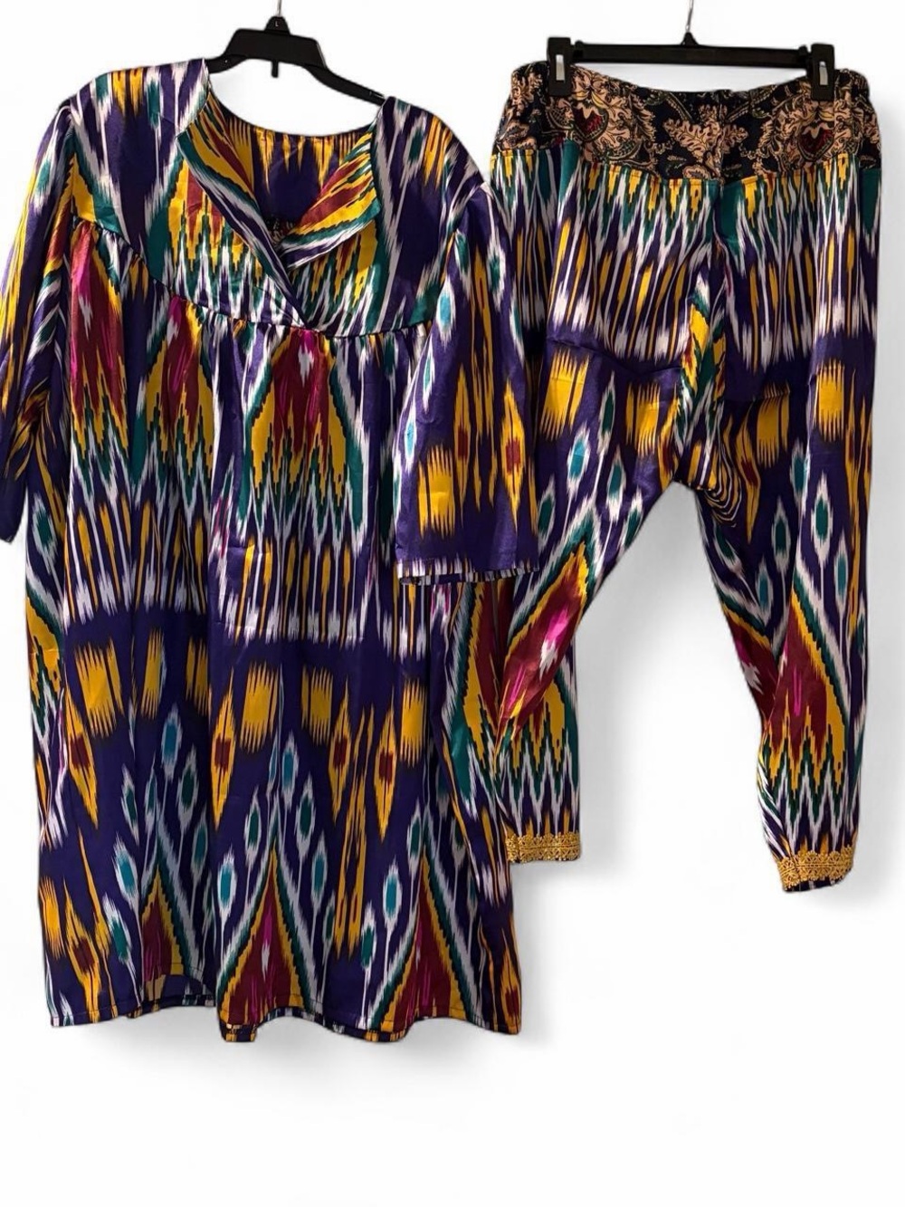 NWOT traditional satin Ikat Uzbek outfit